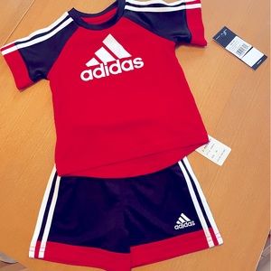 Adidas Official size 9 months ⚽️ soccer set!